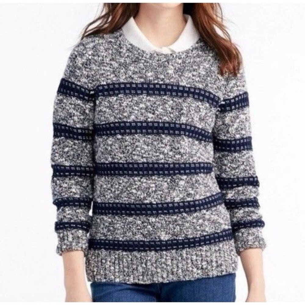 LL Bean Womens Classic Crewneck Size Small Pullover Sweater Navy Blue Preppy